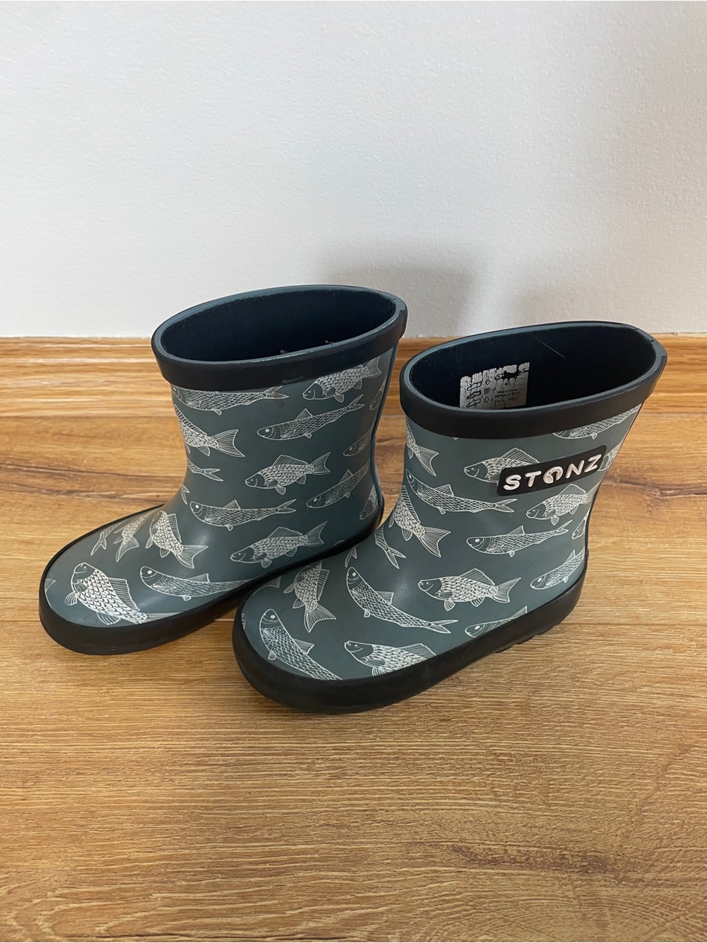 Stonz Kids' Gray Fish Rain Boots